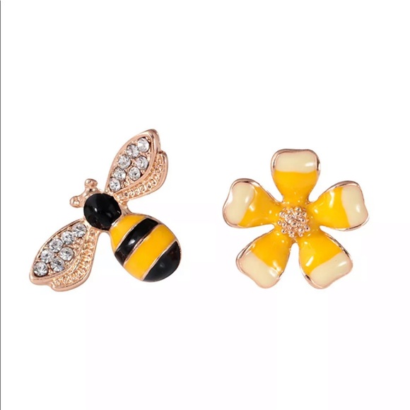 New Crystal Flower Bee  Earrings Studs - Picture 3 of 8